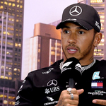 Lewis Hamilton megdöbbent azon, hogy nem fújták le az Ausztrál Nagydíjat