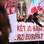 Élőben kapcsoljuk a Kossuth teret