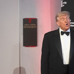 Kifütyülték Donald Trumpot a Nyomorultak premierjén – videó