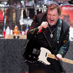 A Buckingham-palota díszőrsége Meat Loaf-dallal emlékezett a nemrég elhunyt énekesre