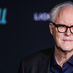 John Lithgow tenyerén is ott van az SZFE