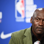 10,1 millió dollárért kelt el Michael Jordan legendás chicagói meze