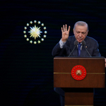 Erdogan szerint a Kurdisztáni Munkáspárt feloszlása a terrorizmus végét jelentheti Törökországban