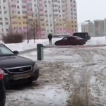 Honnan tudja egy orosz autós, hogy igazán hideg van? – videó