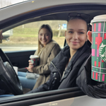 Sietős kávé a kocsiban: kipróbáltuk az első magyar Starbucks autós kávézót