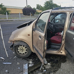 Kisgyermek is megsérült abban a súlyos balesetben, amit egy rendőrök elől meglógó sofőr okozott