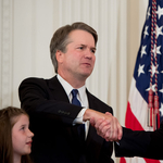 Már esküt is tett Brett Kavanaugh, ő lett az USA 114. alkotmánybírája