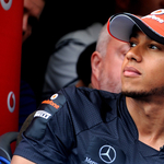 Hamilton hosszabbítani akar a McLarennel