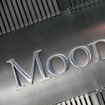 Öt magyar bankot minősített le a Moody's