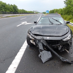 Megpördült egy Maserati a vizes M7-esen