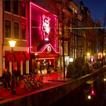 Betiltják a nyilvános füvezést Amszterdam vöröslámpás negyedében