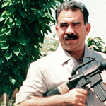 A bebörtönzött kurd vezér, Abdullah Öcalan fegyverletételre szólította fel az általa alapított PKK-t