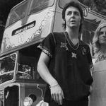 Egy tenerifei kávézó parkolójában rozsdásodott Paul McCartney varázsbusza