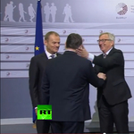 Juncker most nem jópofizott, keményen üzent Orbánnak