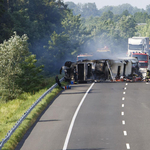 Kigyulladt kamion miatt zárták le az M7-es autópályát