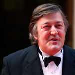 Stephen Fry kiállt a Budapest Pride mellett, modern fasizmusnak nevezte a magyar helyzetet