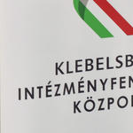 A pápai Klik olyan karácsonyi üdvözlőlapot küldött az iskoláknak, hogy ihaj