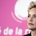 Sharon Stone azt állítja, a Sony egyik vezetője az arcába tolta a nemi szervét