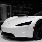 Európába jött a mindent verő új Tesla Roadster