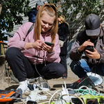 Tudósítónk Izjumban szembesült azzal, mit jelent a Starlink a háborúban