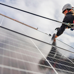 Pofonegyszerű megoldással több áramot termelnek a napelemek