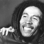 Koncertjén összeölelkeztek az ádáz politikai ellenfelek is – 75 éve született Bob Marley