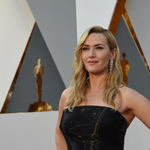 Félbeszakított egy interjút Kate Winslet, hogy egy gyerekriportert buzdítson