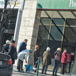 Elsőbbséget kapnak a postán a nyitáskor az idősek