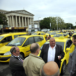 Ferihegyi blokáddal fenyegetőznek az Uber kinyírói