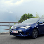 Toyota Avensis-teszt: tökéletes középpályás