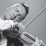 A Virtuózokkal zenél Nigel Kennedy