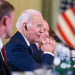 Guardian-kommentár: Biden kudarcot vall a globális demokráciáért vívott harcban