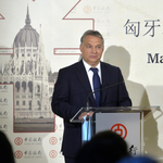 Orbán: A Bank of China Budapesttel új Selyemutat épít