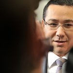 Szélviharba került Ponta gépe, hánytak az utasok