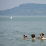 „Bármikor iszok belőle” – kiakadtak a helyiek a Balaton-parán