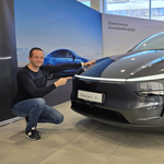 Budapesten a legújabb Tesla: beültünk a menő fénycsíkos friss Model Y-ba