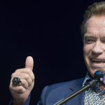 Magyar testépítőtől kapta vissza régi serlegét Schwarzenegger