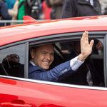 Gúzsba kötve marad Donald Tusk kormánya az új elnök mellett és ez a koalíció széteséséhez vezethet