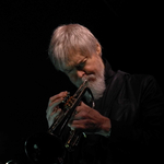 Jön Tom Harrell