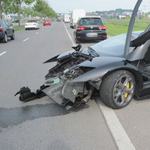 Rosszul váltott sebességet, összetört a Lamborghini – fotó