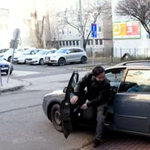 A taxi, ami nem embereket, hanem adományokat szállít (videó)