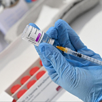 Norvégia elhalasztja a végső döntést az AstraZeneca-vakcináról