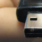 Prezentáció USB-ről - váratlanul melegpornó jelent meg a kivetítőn