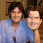 Íme Charlie Sheen jelmeze Halloweenre – fotó