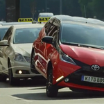 Ennyire megőrülős Toyota reklámot még nem láttunk – videó