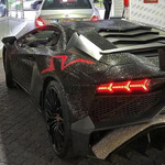 Összetörték a kétmillió Swarovski-kristállyal kirakott Lamborghinit