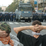 Tüntetők kaptak kártérítést 2006 miatt, több száz sérült rendőr még mindig nem 