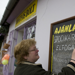 Még egy csavar: enélkül a családtag se állhat a pult mögé vasárnaponként