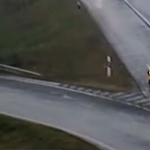 Tovább ment a kiszemelt kijáraton az autós az M1-esen, jött is a balesetveszélyes megoldás – videó 