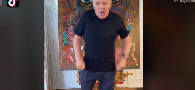 Nincs jobb napindítás, mint megcsodálni Anthony Hopkins táncát